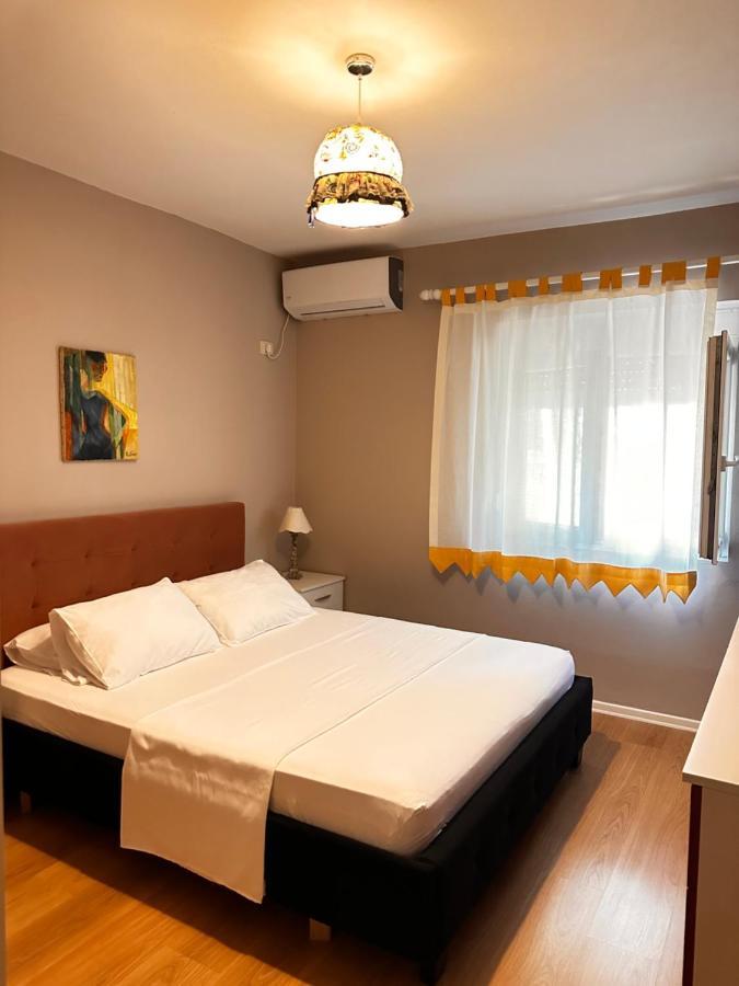 Bllok Area Apartment Tirana Bagian luar foto